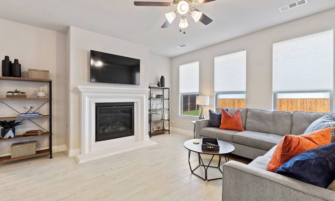 Prosper House | Welcoming 4BR Home in Prosper - Perfect for Families & Pets