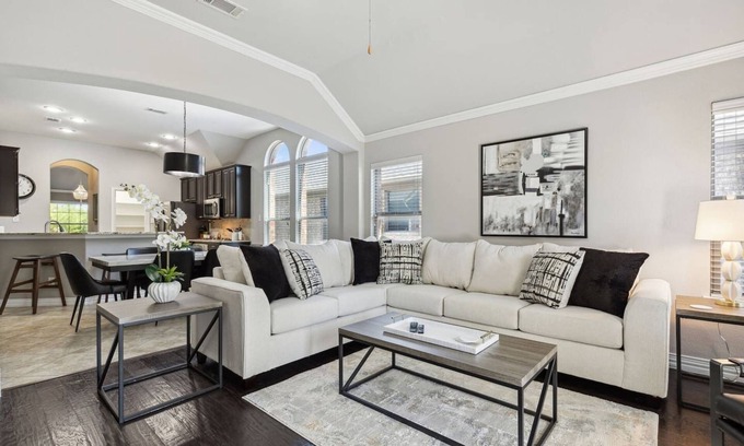 Keller House | Family-Friendly 4BR Home in Keller with Pet Amenities