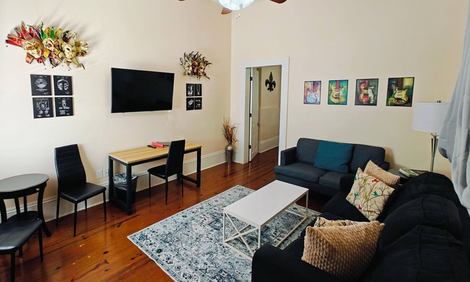 East Riverside House | Discover Tchop1 Uptown: Pet-Friendly Retreat Near Brewery