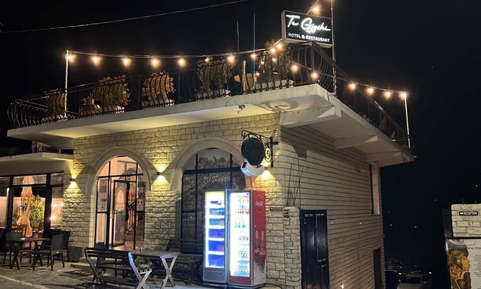 Berat Hotel | Te Gjyshi (at Grandfather)