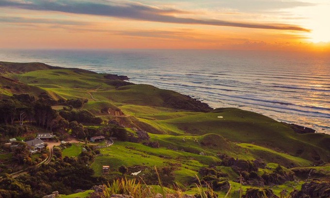 Anatori House | Pet-Friendly Te Hapu Coastal Cottages with Ocean Views