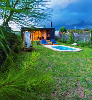 Suipacha House | Welcoming Getaway at Te veo bien: Pet Friendly & Pool