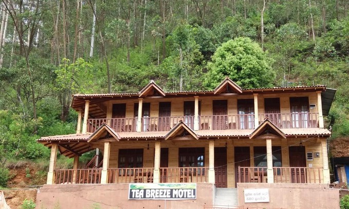 Nallathanniya Hotel | Budget-Friendly Tea Breeze Motel with Family Amenities