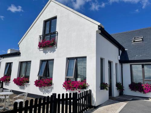 Achill Island House | Oceanfront Escape at Teach Cruachan Bed and Breakfast