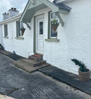 Ardara House | Family-Friendly Retreat at Teach Elle Cottage F94V2W2