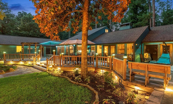 Holly Lake Ranch House | Serene Private Oasis with Heated Pool & Spa - Guest Rated 10/10