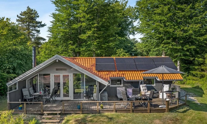 Jegum House | Relax at "Tecla" - Oceanfront Retreat with Spa Amenities