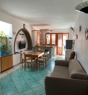 Santa Tecla Apartment | Tecla Appartamento: Family & Pet Friendly Retreat