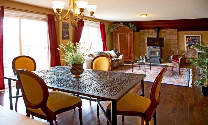 Lansdowne Bed & Breakfast | Exceptional Tekdiv B&B: Pet-Friendly with Delightful Breakfast