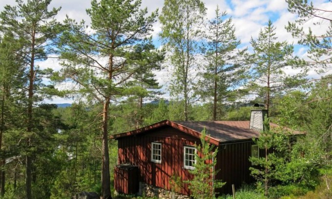 Treungen House | Guest Rated 10/10: Telemarkshytta with Lake View & Spa