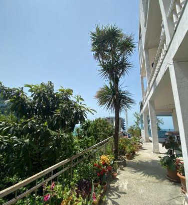 Kvariati House | Top-Rated Ocean View Guest House in Kvariati