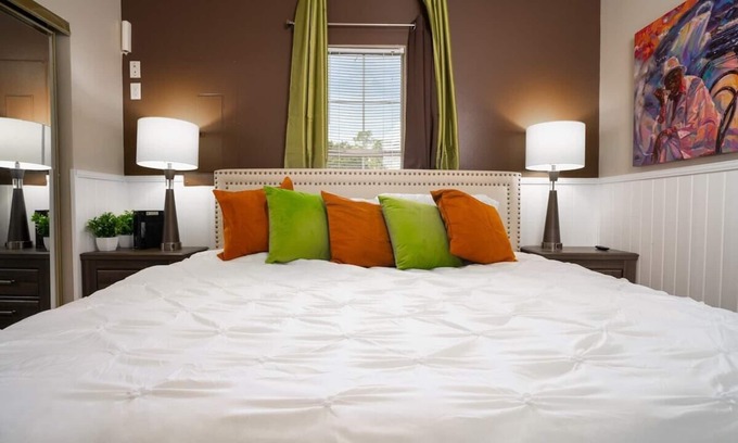 Alexandria Apartment | Pet-Friendly Retreat with King Bed, 3 TVs & Fast Wi-Fi