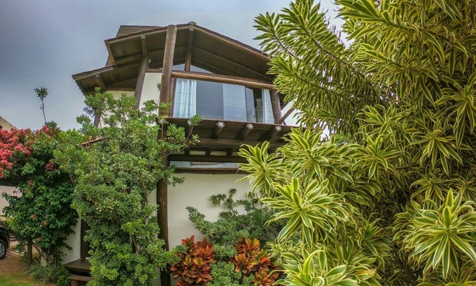 Arroio House | Romantic Retreat at Temple of Love with Oceanfront Views