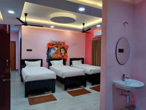 Mayiladuthurai Hotel | Discover Temple Stay at Uma Residency and Guest House