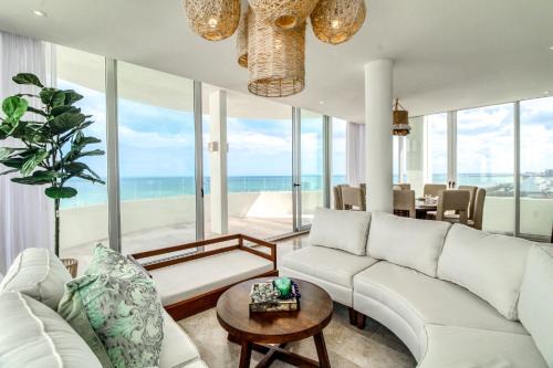Miramar House | Unforgettable Stay at Temporada B-81 with Ocean Views
