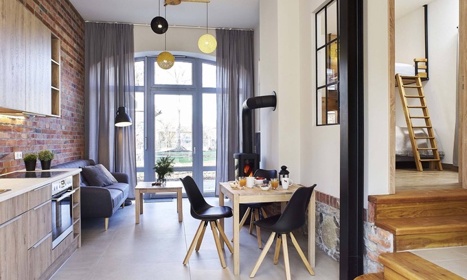 Gorzig Apartment | Cozy Retreat for 2+1: Pool, Spa & Pet-Friendly Stay