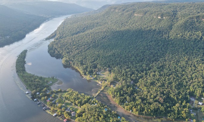 Whiteside Cabin | Idyllic Tennessee River Gorge Treehouse with Pool & Spa