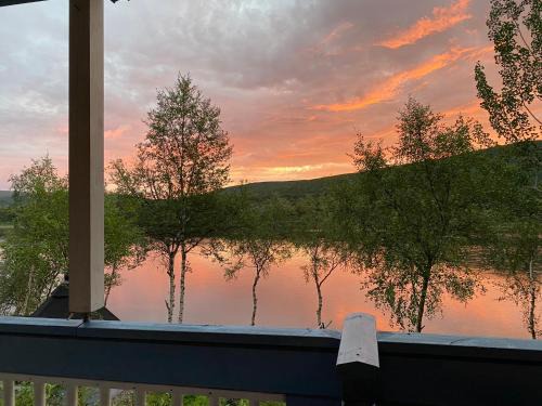 Utsjoki Villa | Riverfront Escape at Teno Charm - Beachside Cottage Retreat