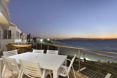 Calypso Beach House | Family-Friendly Tenos On Calypso 16 with High Ratings