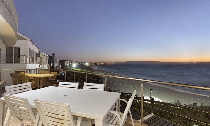 Calypso Beach House | Tenos On Calypso 16: Five Bedroom House with Ocean View