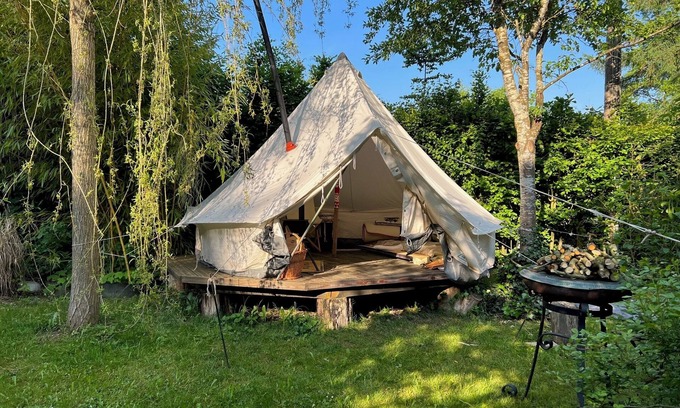 Bad Waldsee Cabin | Adventure Awaits at Nomad Tent: Pet-Friendly Getaway