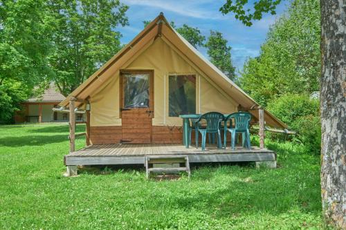 Mens Other | Cozy Tente for 4 with Pool & Kid-Friendly Amenities