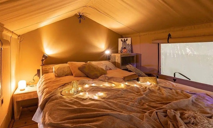 Chateauponsac Cabin | Historic Tente Lodge: Family and Pet-Friendly Retreat