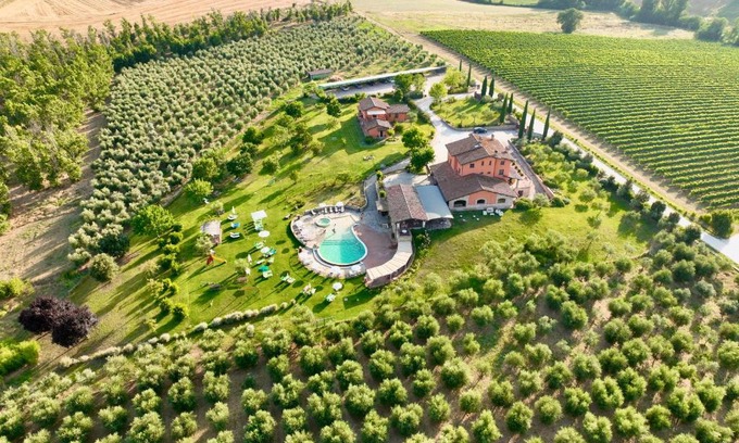 Bettona House | Discover Tenuta Del Perugino: Oceanfront Beauty & Reviews