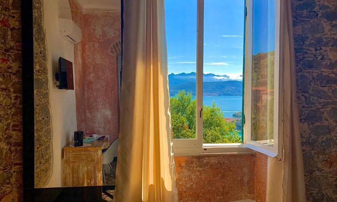 Portovenere House | Oceanfront Retreat at Tenuta di Venere - Rated 8.7/10