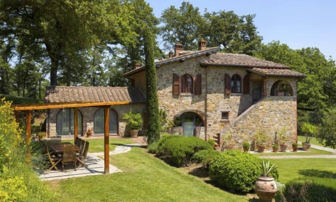 Lucignano House | Discover Tenuta Farneta: Pool, Spa & Family-Friendly Stay