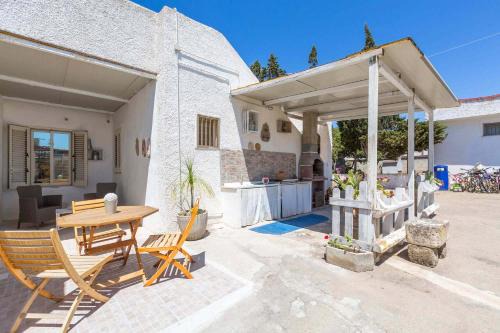 Torre Lapillo House | Family-Friendly Stay at Tenuta Fioravante by BarbarHouse