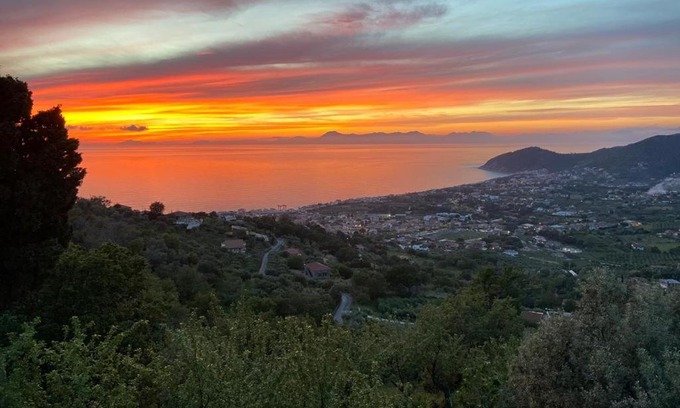 Castellabate Apartment | Family-Friendly Escape at Tenuta La Panoramica - Rated 9.5