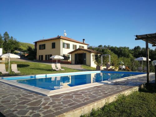 Vesime House | Inviting Family Cottage at Tenuta MonteOliveto in Langhe