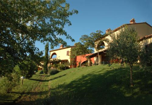 Montespertoli House | Delightful Tenuta Moriano: Oceanfront Oasis with Pool