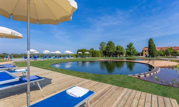 Palazzolo dello Stella Apartment | Elegant Tenuta Regina Wohnung with Ocean View & Pool