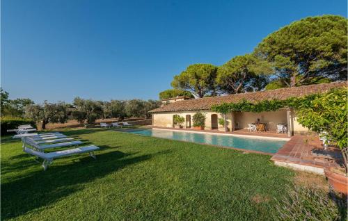 Magliano in Toscana House | Exquisite Tenuta San Crescenzio: Rated 10/10 for Guests