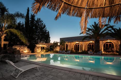 Aradeo Apartment | Top-Rated Tenuta San Trifone Giuggiola with Pool & Pet Access