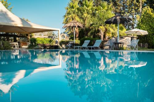 Aradeo Apartment | Discover Tenuta San Trifone Limone: Pet Friendly & Pool Access