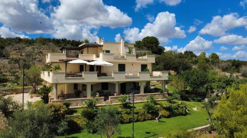 Specchia House | Oceanfront Bliss at Serra Peccatori - Guest Rated 10/10