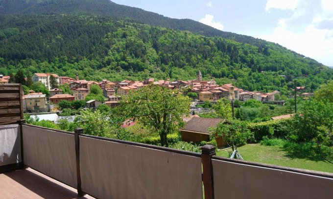 Saint-Martin-Vesubie Ski Chalet | Family-Friendly Retreat at Teo Chalet Awaits Your Stay
