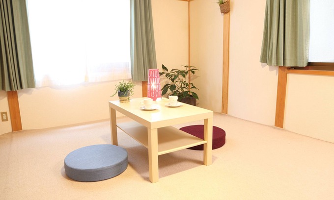 Higashisumiyoshi-ku House | Convenient Terase House with Cozy Rooms & Kitchen Access