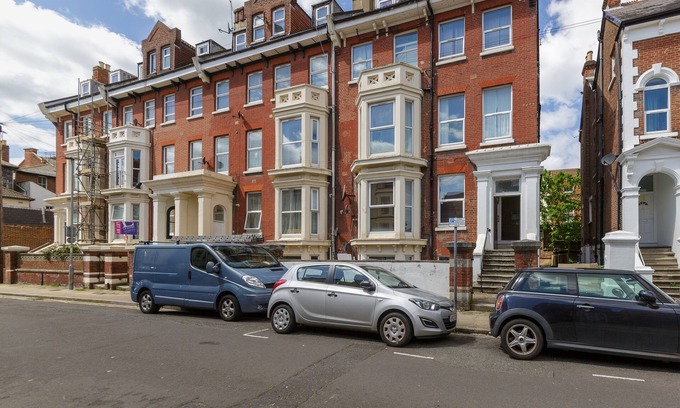 Portsmouth Apartment | Family-Friendly Tern Place - Central Southsea with City Views