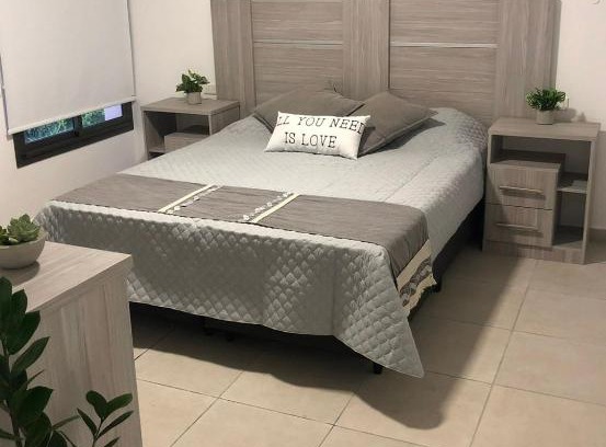 Villa Icho Cruz Apartment | Terra Bella PA