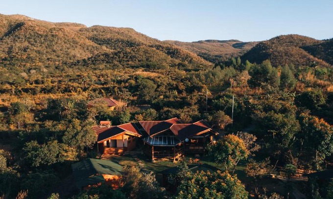 Alto Paraiso de Goias House | Relax at Terra Booma: Top-Rated Stay with Pool & Spa