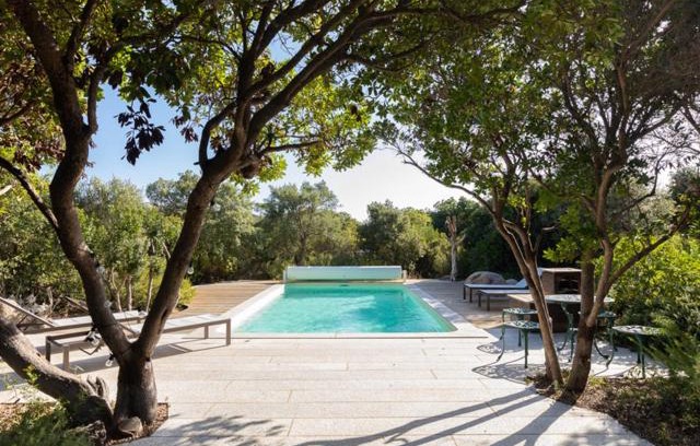Pianotolli-Caldarello Villa | Tranquil Terra di Sole: Oceanfront Retreat with Pool & Beach