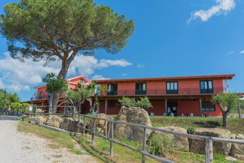 Montecorvino Pugliano Bed & Breakfast | Discover Terra di Vento: Oceanfront Retreat with Pool
