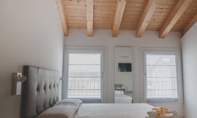 Salzano House | Top-Rated Terra Ferma Rooms with Breakfast & Restaurant