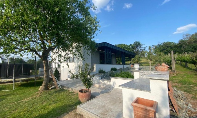 Sarvar Apartment | Oceanfront Terra Toscana Apartman - Rated 9.5/10 by Guests