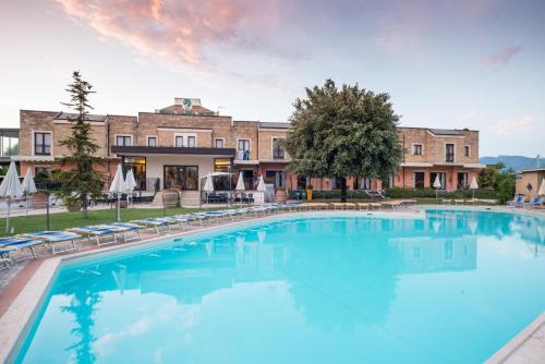 Narni Hotel | Discover Terra Umbra Hotel: Oceanfront Retreat with Pool
