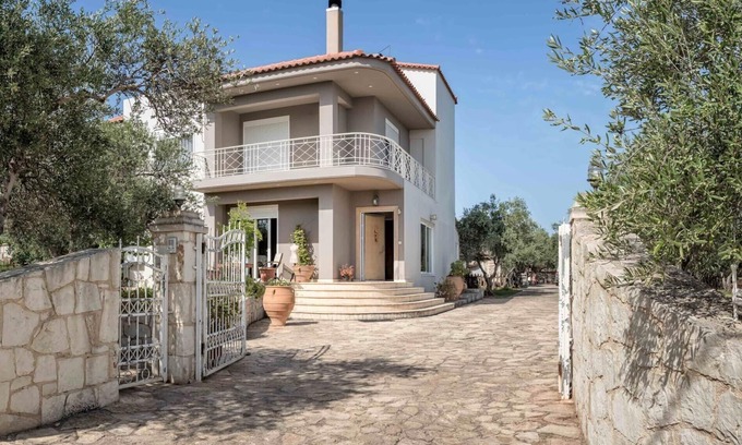 Katochori Villa | Exclusive Oceanfront Villa Terra Verde in Chania, Crete
